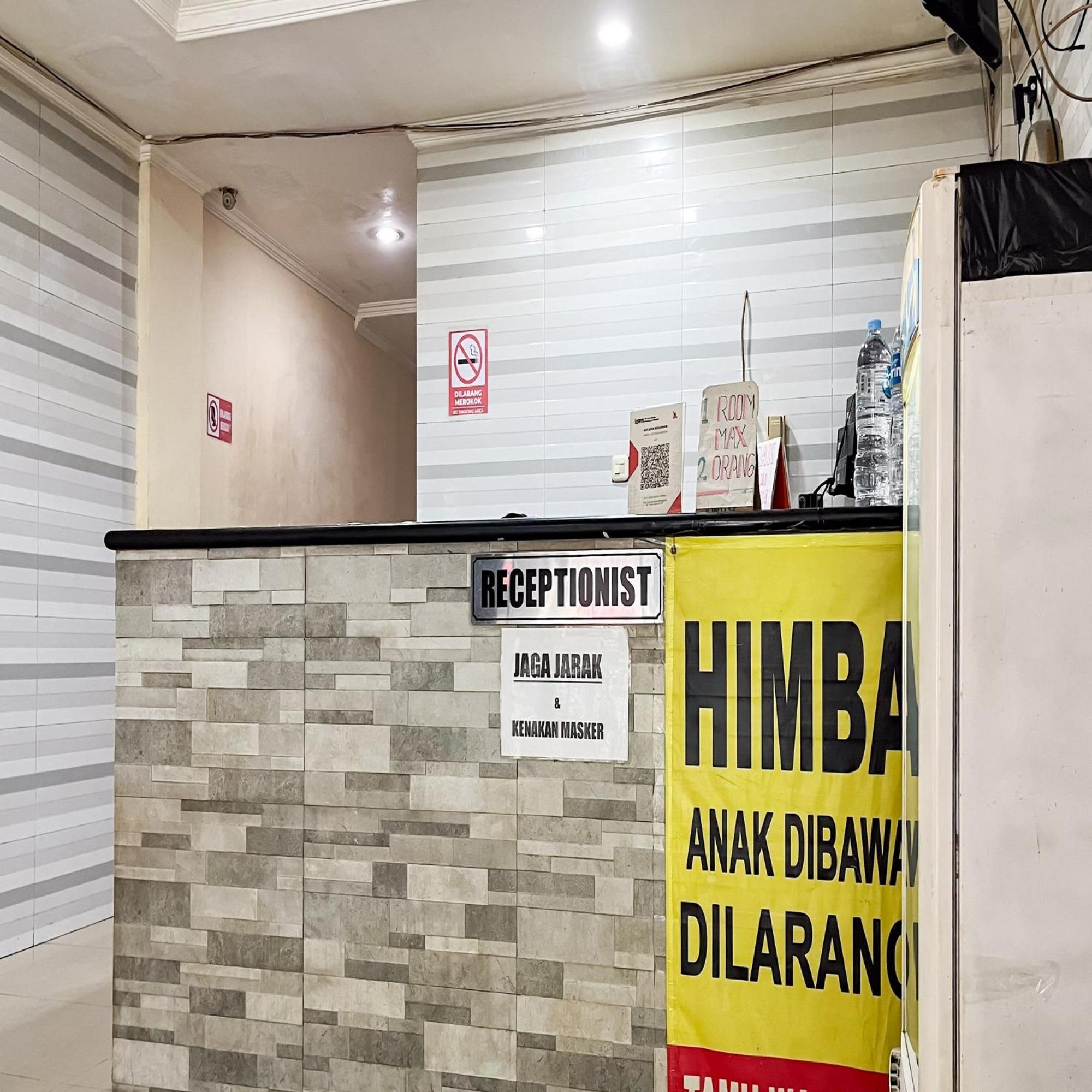 Arcadia Rooms Redpartner Jakarta Ngoại thất bức ảnh