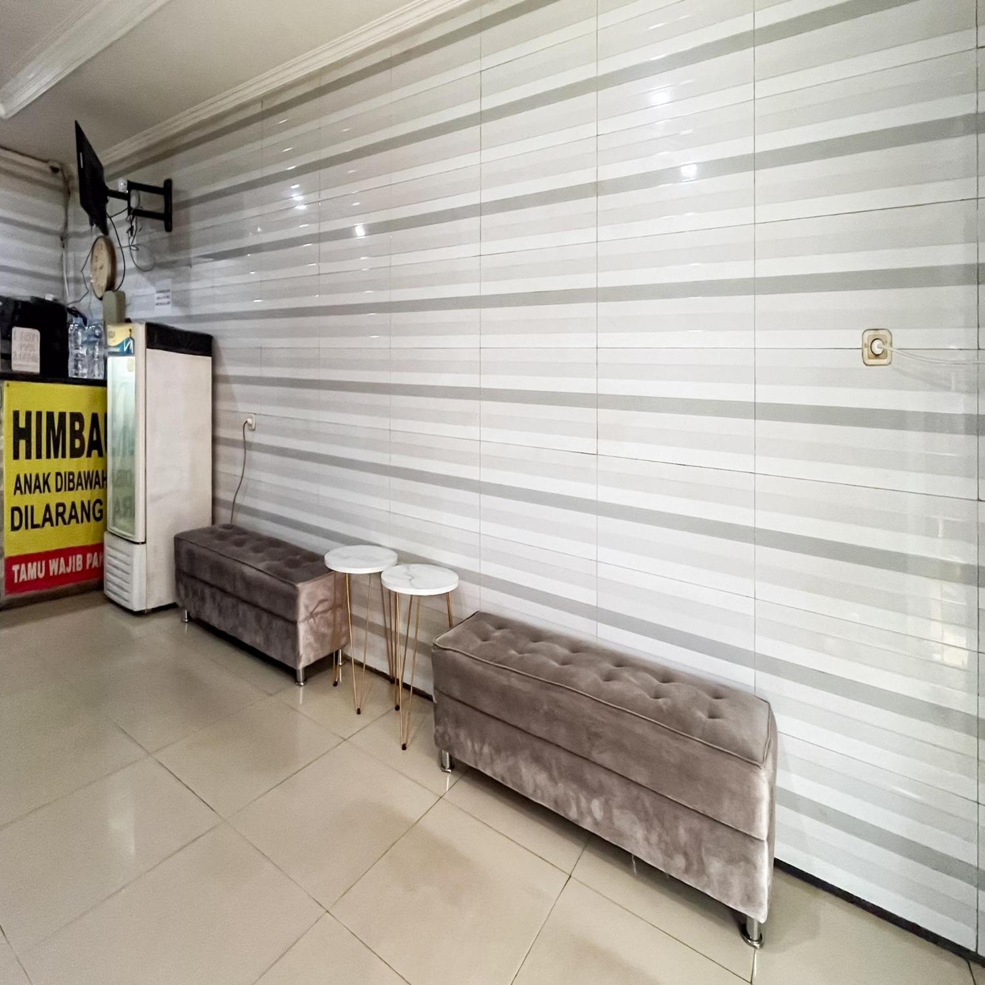 Arcadia Rooms Redpartner Jakarta Ngoại thất bức ảnh