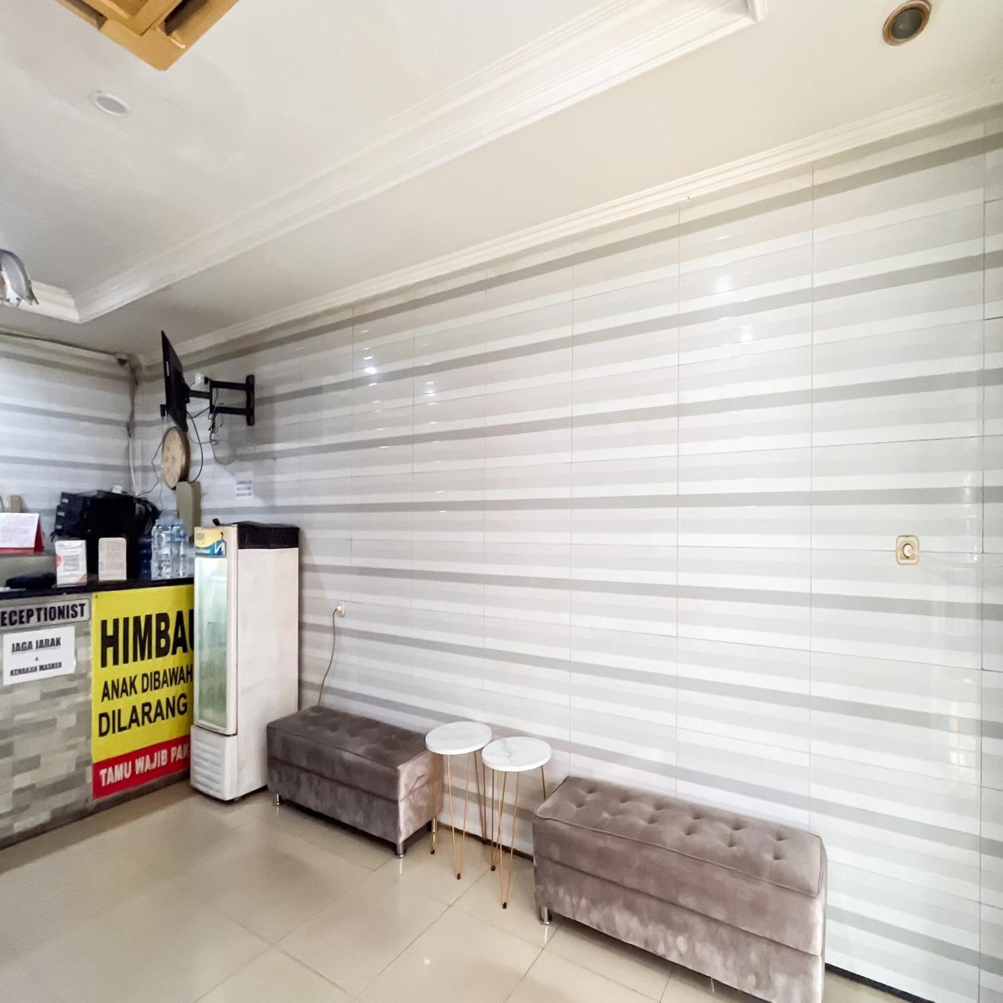 Arcadia Rooms Redpartner Jakarta Ngoại thất bức ảnh
