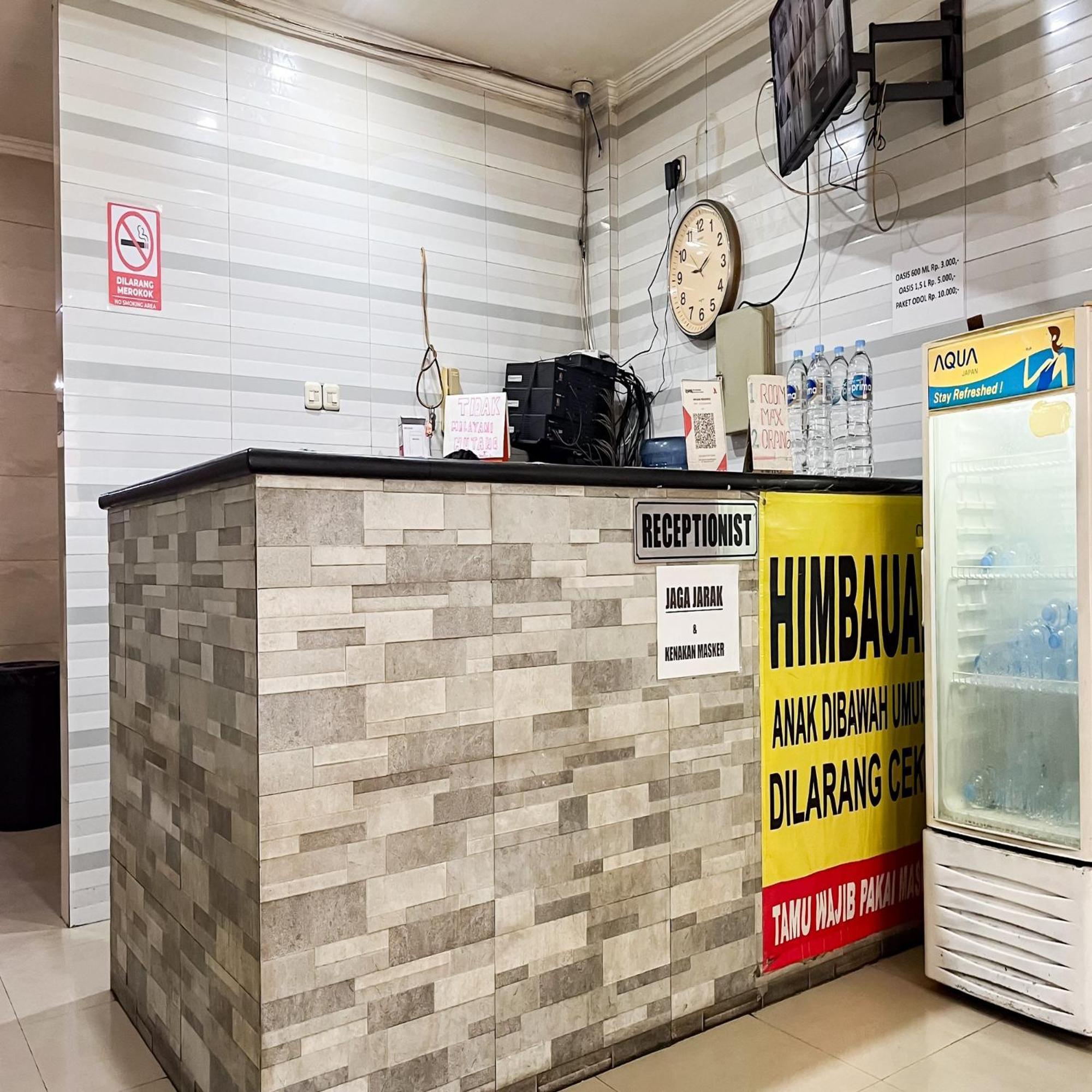 Arcadia Rooms Redpartner Jakarta Ngoại thất bức ảnh