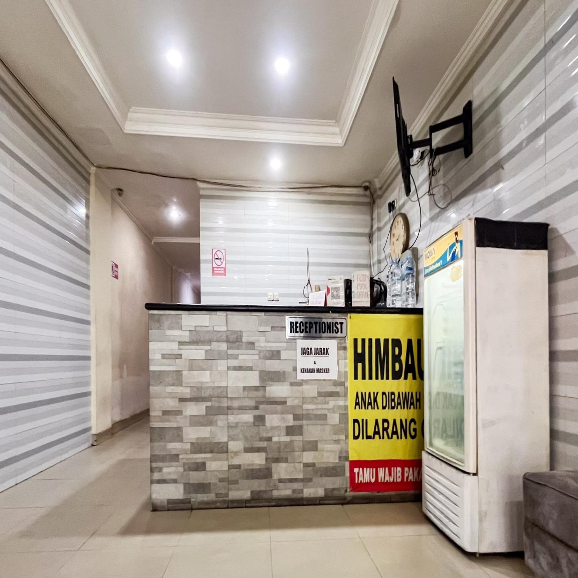 Arcadia Rooms Redpartner Jakarta Ngoại thất bức ảnh