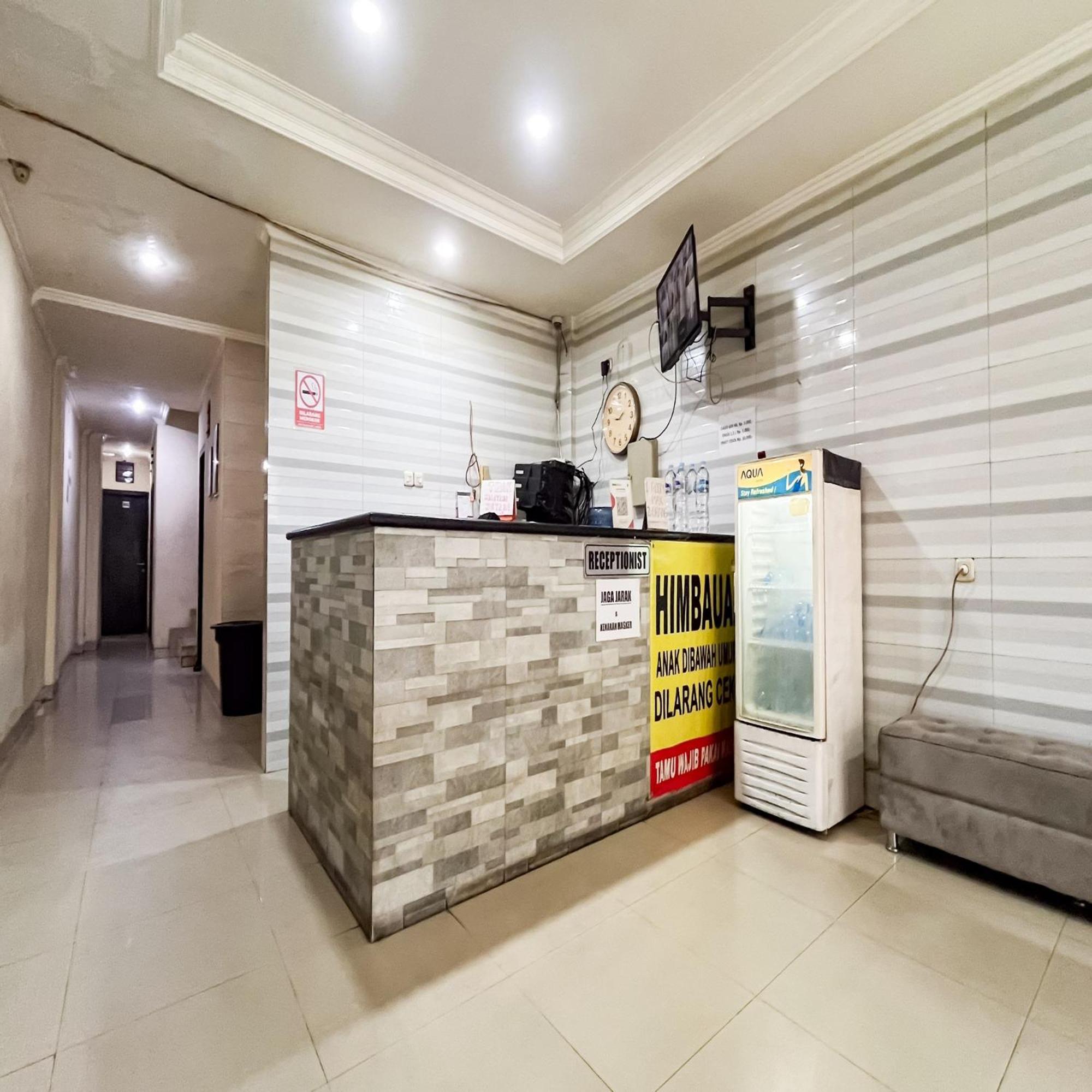 Arcadia Rooms Redpartner Jakarta Ngoại thất bức ảnh